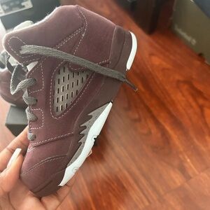 Jordan 5. Burgundy 9c.